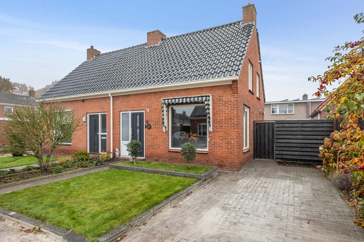 van Houtenstraat 18 in Veendam Foto