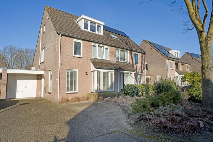 Photo of property Van Hovengaarde 16, Nuenen