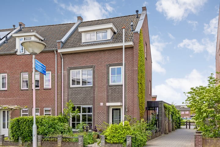 Van Kouwenborchstraat 63 in Hardenberg Foto