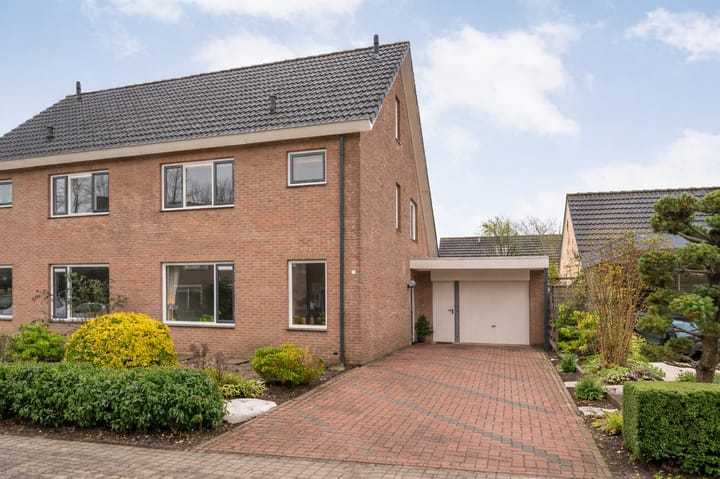 Van Laakstraat 12 in Olst photo