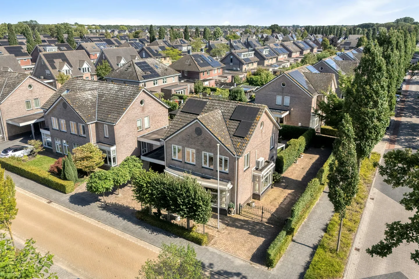 Van Laarstraat 2 in Hardenberg