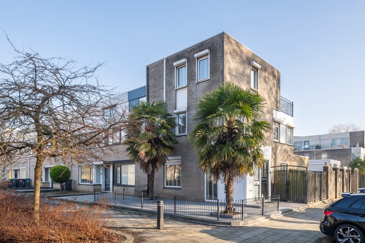 Van Leeuwenhoekstraat 98 in Ridderkerk