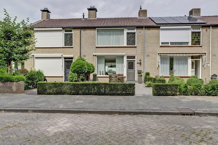 Van Lennepstraat 22 in Oosterhout Foto