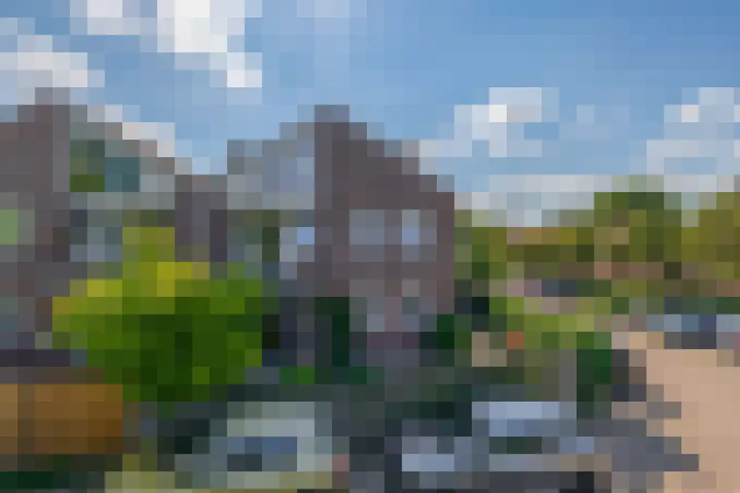 Van Limburg Stirumlaan 18 in Hillegom