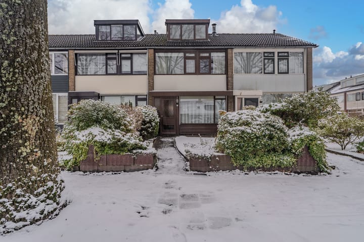 van Limburg Stirumlaan 61 in Hoogezand