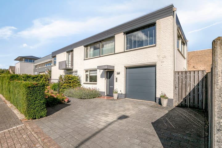 van Linschotenstraat 9 in Valkenswaard photo