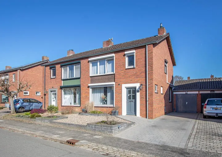 van Loonstraat 14 in Haelen