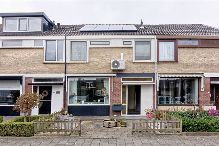 van Lumeystraat 20 in Oud-Beijerland photo