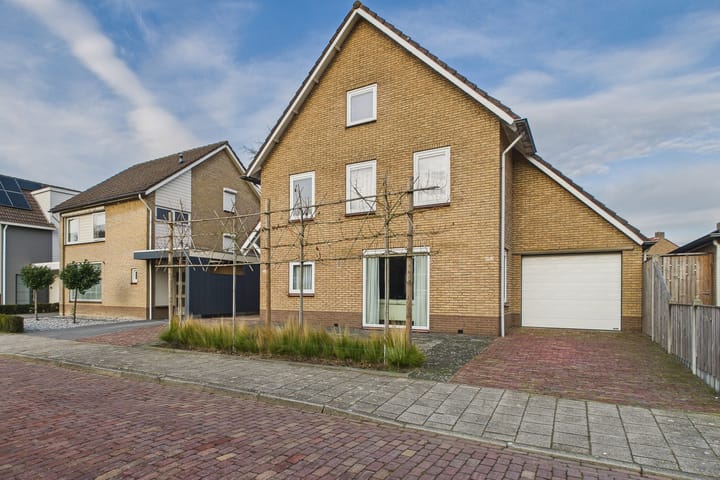 Photo of property van Middelhovenstraat 49, Axel