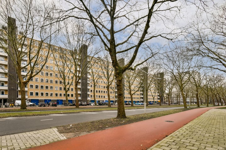 Van Nijenrodeweg 299 in Amsterdam photo