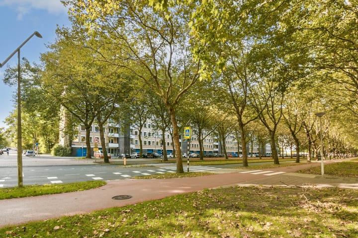 Van Nijenrodeweg 512 in Amsterdam photo