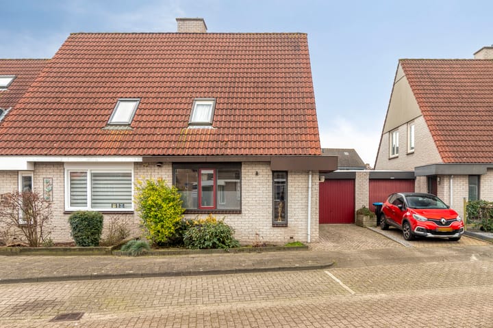 Van Nispenstraat 28 in Steenbergen