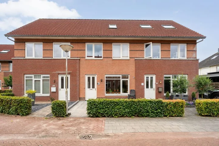 Van Oijstraat 4 in Hardenberg