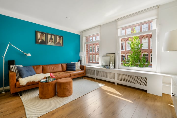 Van Oldenbarneveldtstraat 89-2 in Amsterdam photo