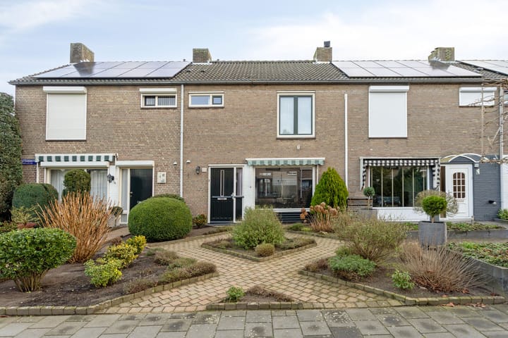 Photo of property van Oostsanenstraat 13, Helmond