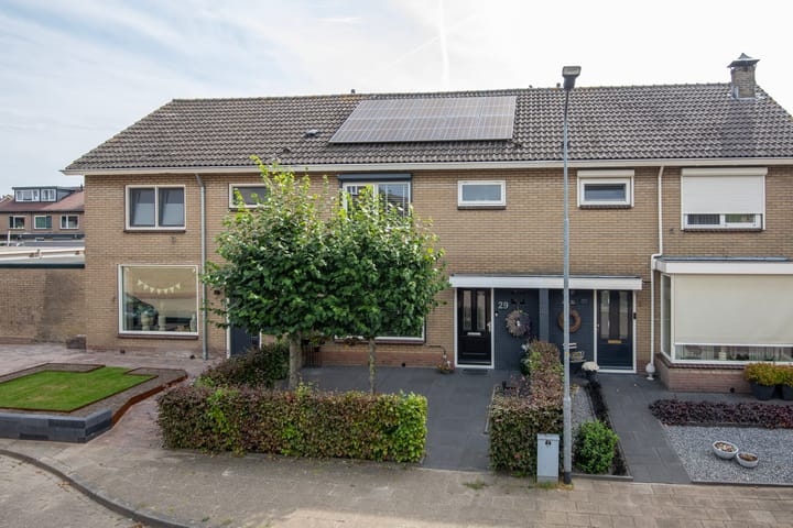 van Pallandtstraat 29 in Putten foto