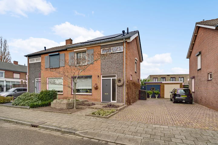 Photo of property Van Reiffenburgstraat 3, Sevenum