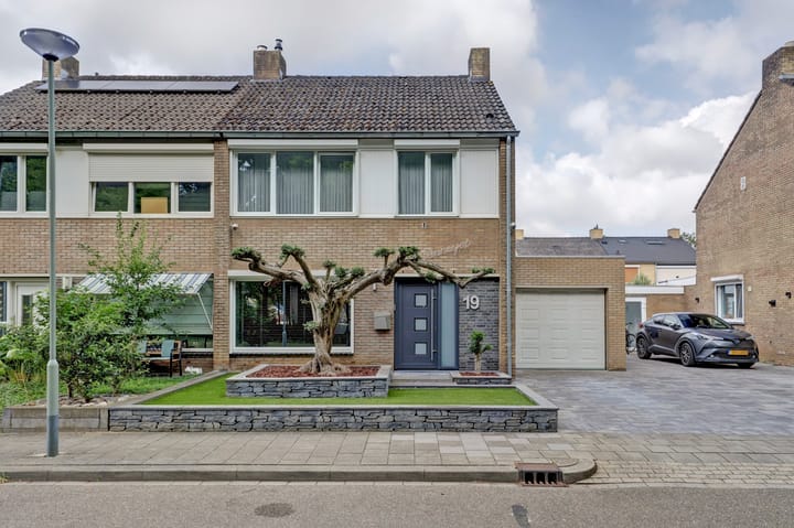 van Sonsbeecklaan 19 in Melick Foto