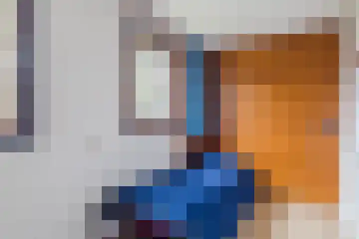 van Steenhuijslaan 7 Grave thumbnail 22