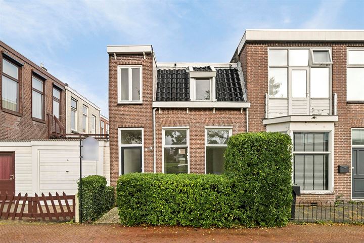 van Sytzamastraat 23 in Leeuwarden photo