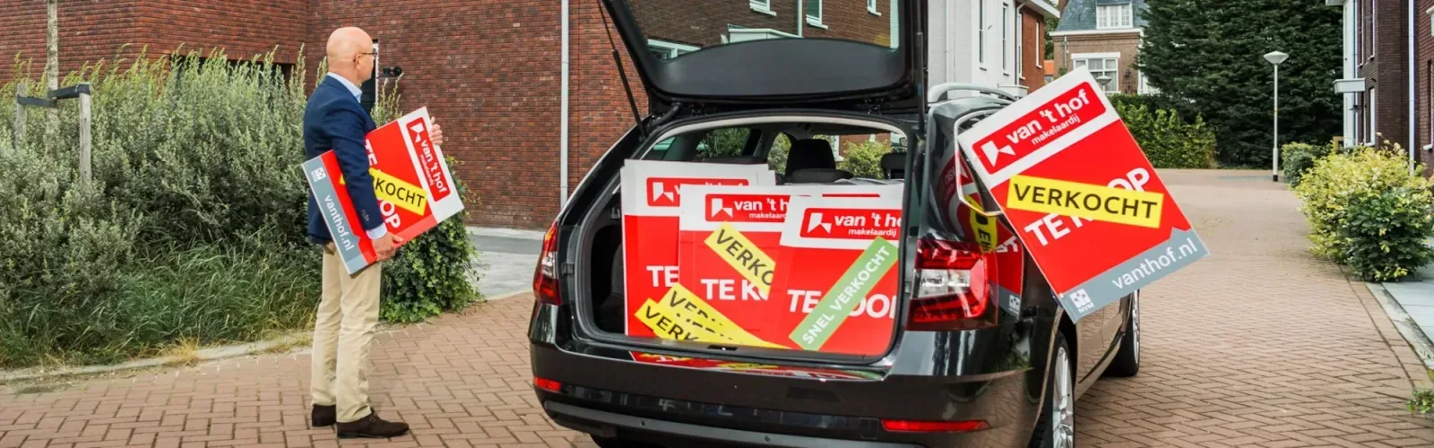 Team foto van Van 't Hof Makelaardij