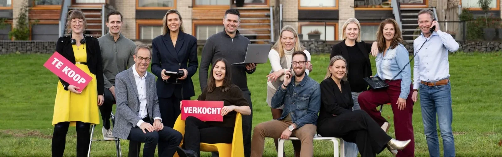 Team foto van Van 't Riet De-Makelaar B.V.