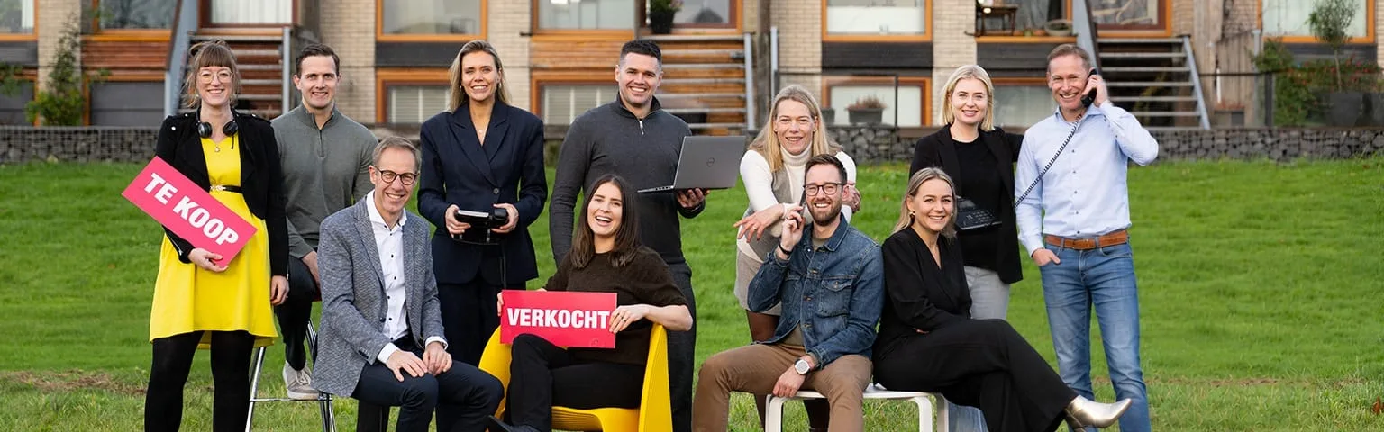Team foto van Van 't Riet De-Makelaar
