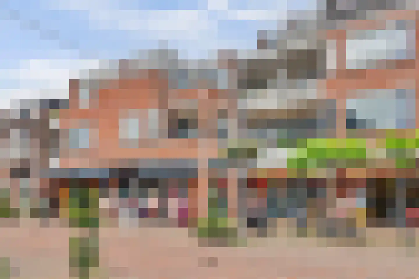 Van Tijnplein 12 in Naaldwijk