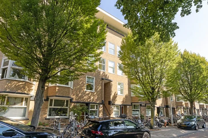 Van Tuyll van Serooskerkenweg 152 3 in Amsterdam