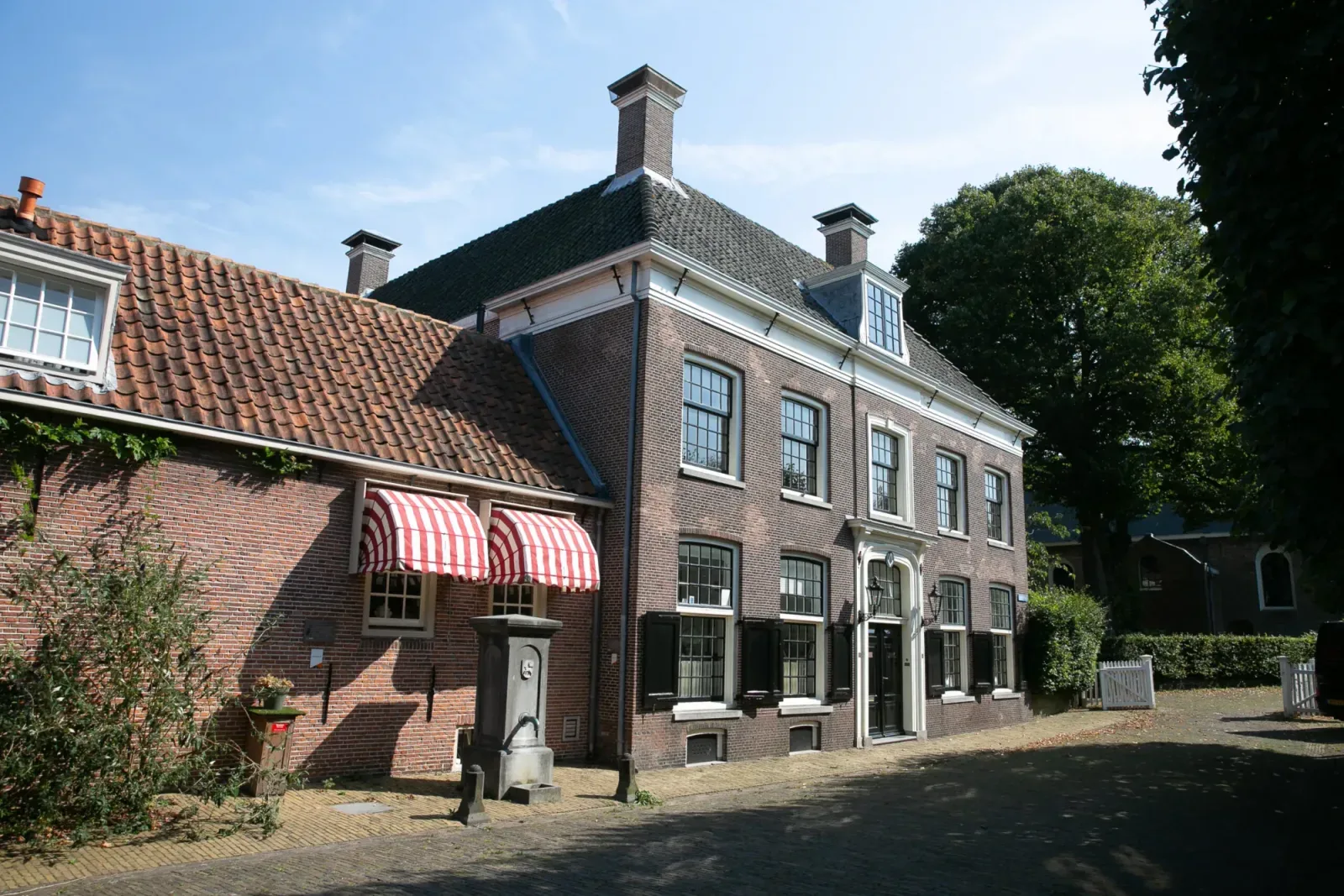 Mannschaftsfoto von VAN WAALWIJK VAN DOORN MAKELAARS HAARLEM