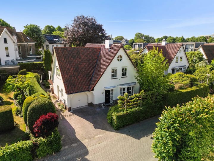 Van Waverenstraat 13 in Hillegom Foto