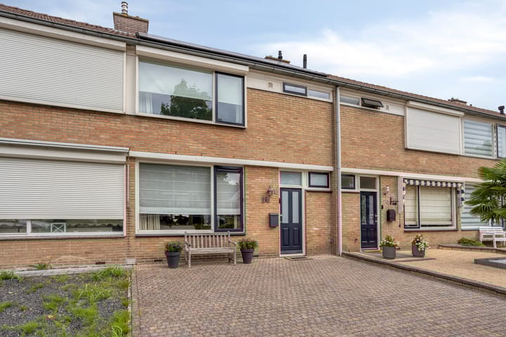 van Weerden Poelmanstraat 116 in Helmond Foto