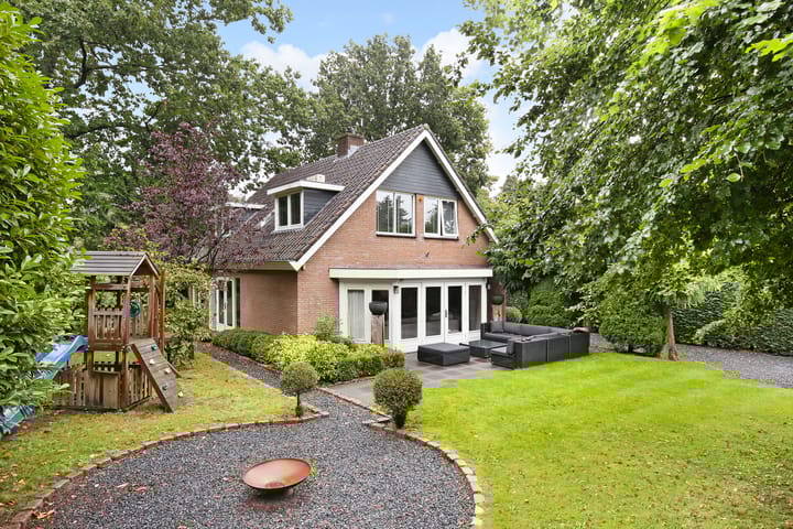 Van Wulfenlaan 10a in Laren Foto