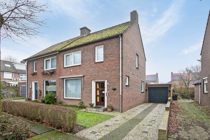 Vauwerstraat 5 in Born Foto