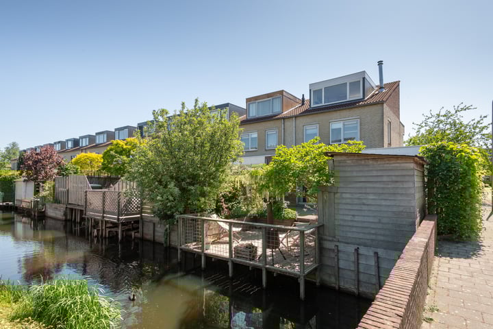 Vecht 63 in Nieuwerkerk aan den IJssel photo