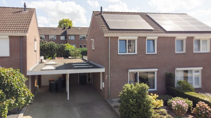 Veenbes 16 in Gendringen Foto