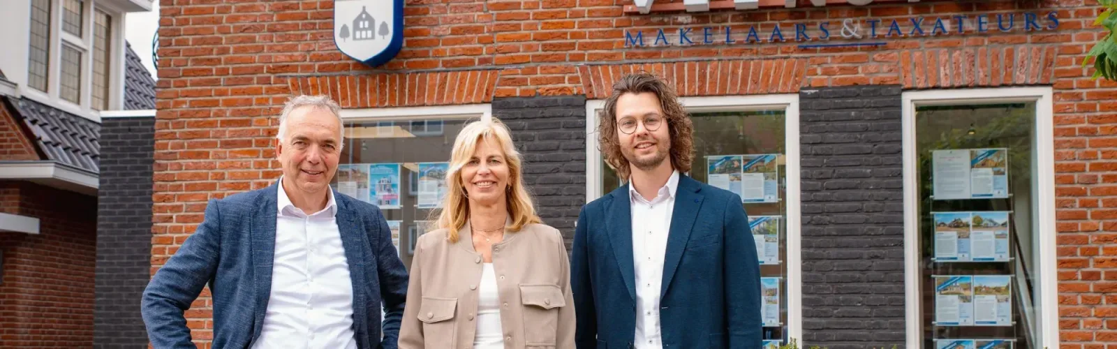 Team foto van Veenstra Makelaars & Taxateurs