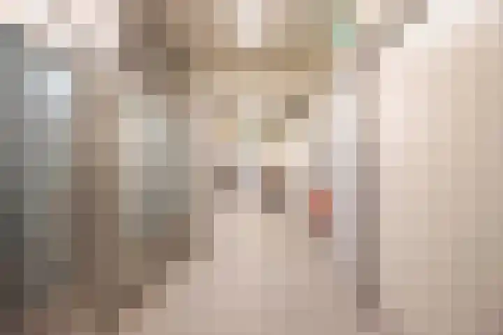 Veertels 10 Riel thumbnail 61