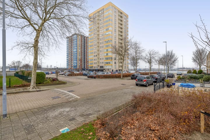 Vegastraat 27 in Rotterdam