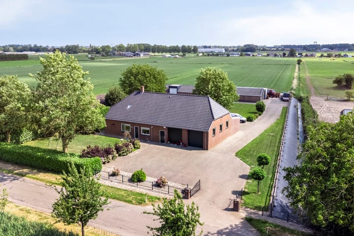 Veldstraat 27 in Wijk en Aalburg Foto