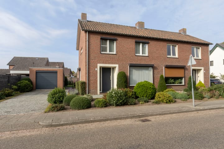 Veldstraat 39 in Stramproy Foto