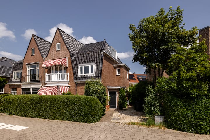 Verspronckweg 100 in Haarlem photo