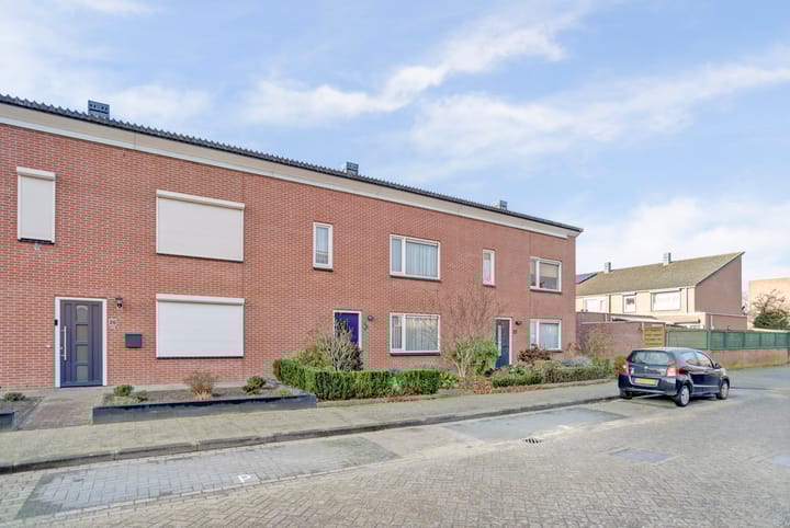 Photo of property Victor Slingelandstraat 24, Oosterhout