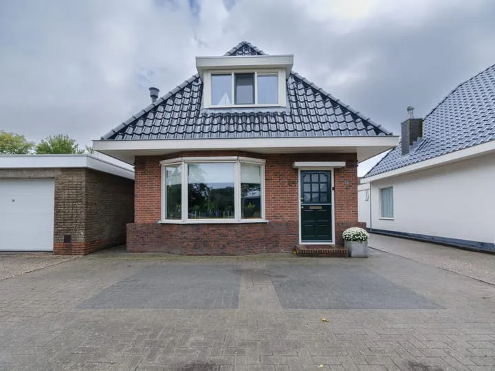 Vierhuisterweg 24 Surhuisterveen thumbnail 4