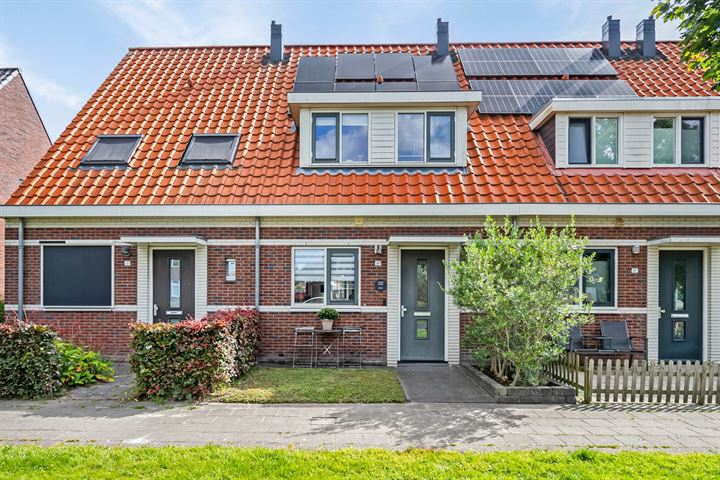 Vierhuisterweg 26C in Surhuisterveen Foto