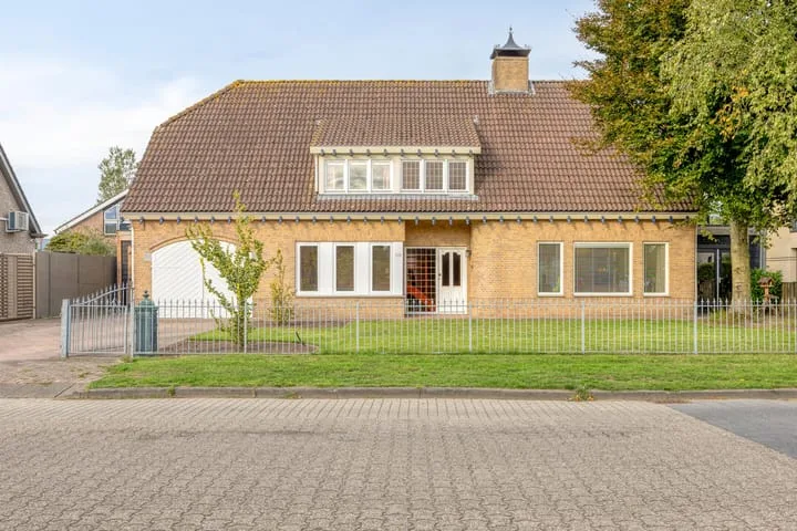 Vijfhuizenberg 143 in Roosendaal