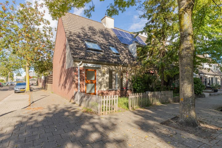 Vijverbos 2 dans Hoofddorp photo