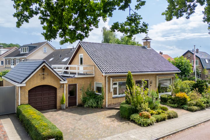 Vijverlaan 7 in Scherpenzeel Foto