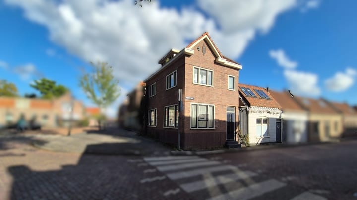 Vijzelstraat 1 in Enkhuizen Foto