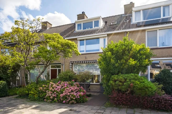 Vincent van Goghstraat 23 Lisse